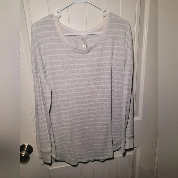 Gilligan O'Malley long sleeve crew next top size XL - Picture 1 of 5